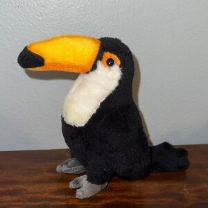 FAO Shwarz 6” Plush Stuffed Toucan Bird Toy